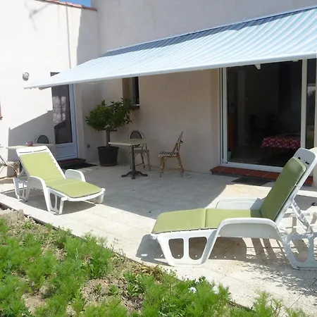 D'hote Fleur De Potager Bed & Breakfast 3*