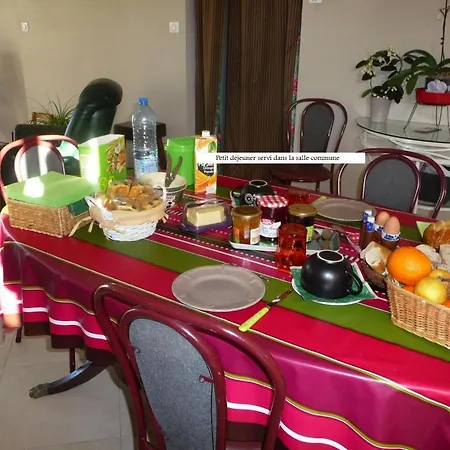 波塔泽住宿加早餐酒店 3* 莱萨布勒-多洛讷